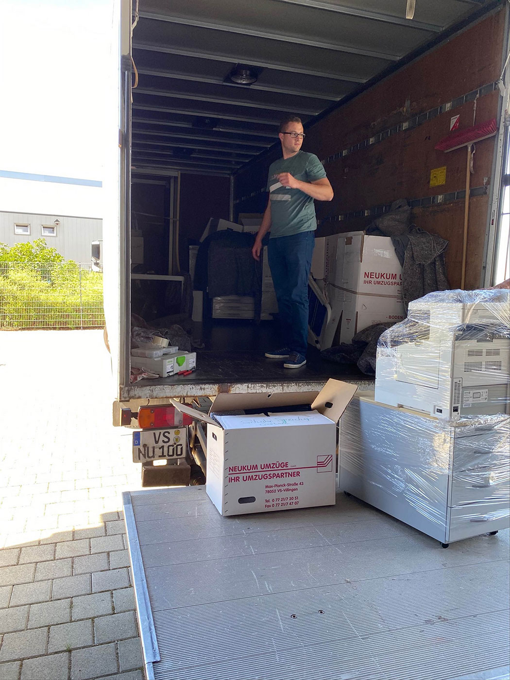 Umzug_team-harant2 Unsere Mitarbeiter packen kräftig mit an