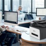 Xerox® C305ae Multifunktionsdrucker in einer Arbeitsumgebung